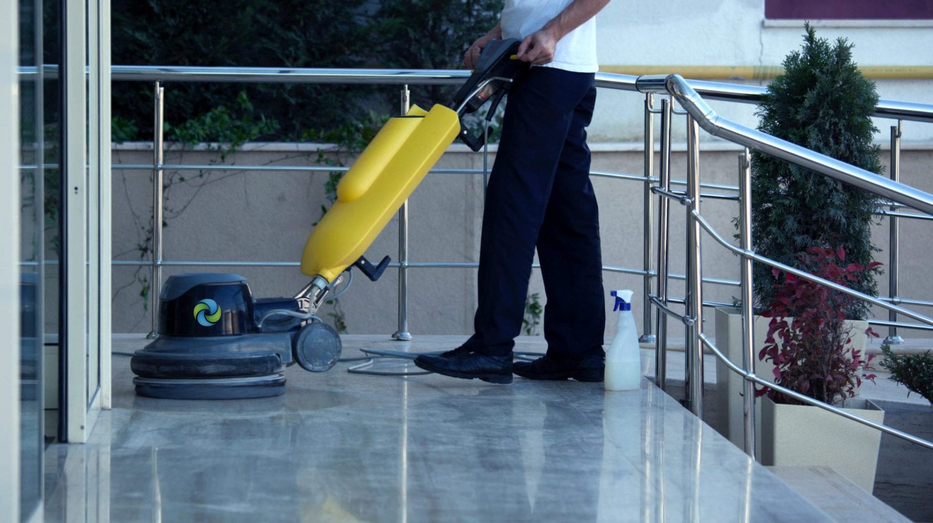 Plancher ciré brillant